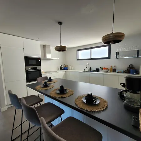 Luxury Penthhouse Sea Views Blue 3401